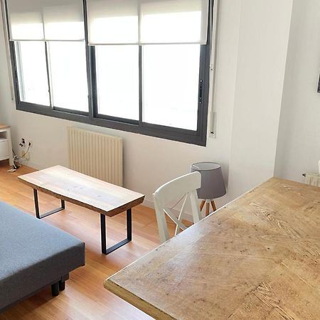 Apartment With Sea Views Next To The Beach Of Mar Bella Барселона Екстериор снимка