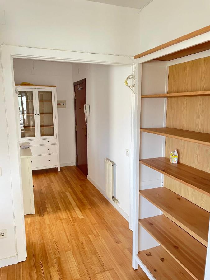 Apartment With Sea Views Next To The Beach Of Mar Bella Барселона Екстериор снимка