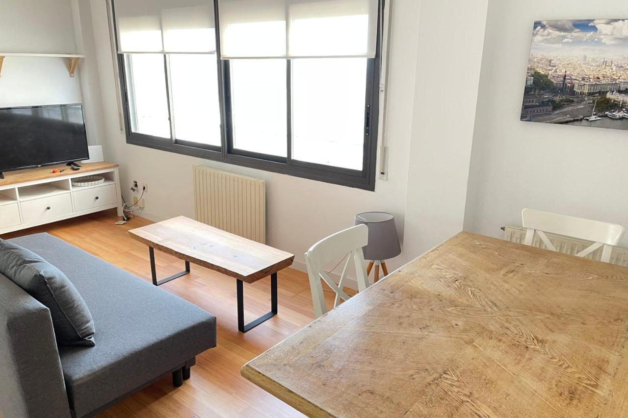 Apartment With Sea Views Next To The Beach Of Mar Bella Барселона Екстериор снимка