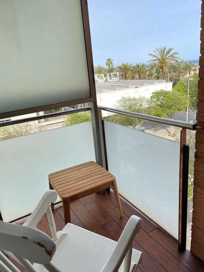 Apartment With Sea Views Next To The Beach Of Mar Bella Барселона Екстериор снимка